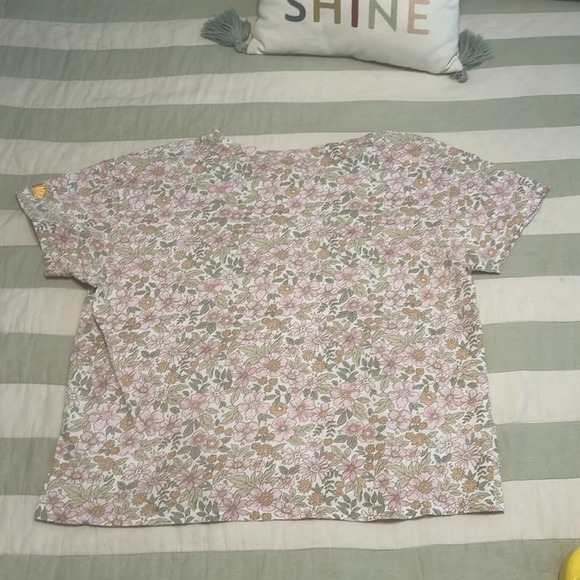 C&C California Spread Love and Be Amazing Floral Tee Size Small - Picture 7 of 8